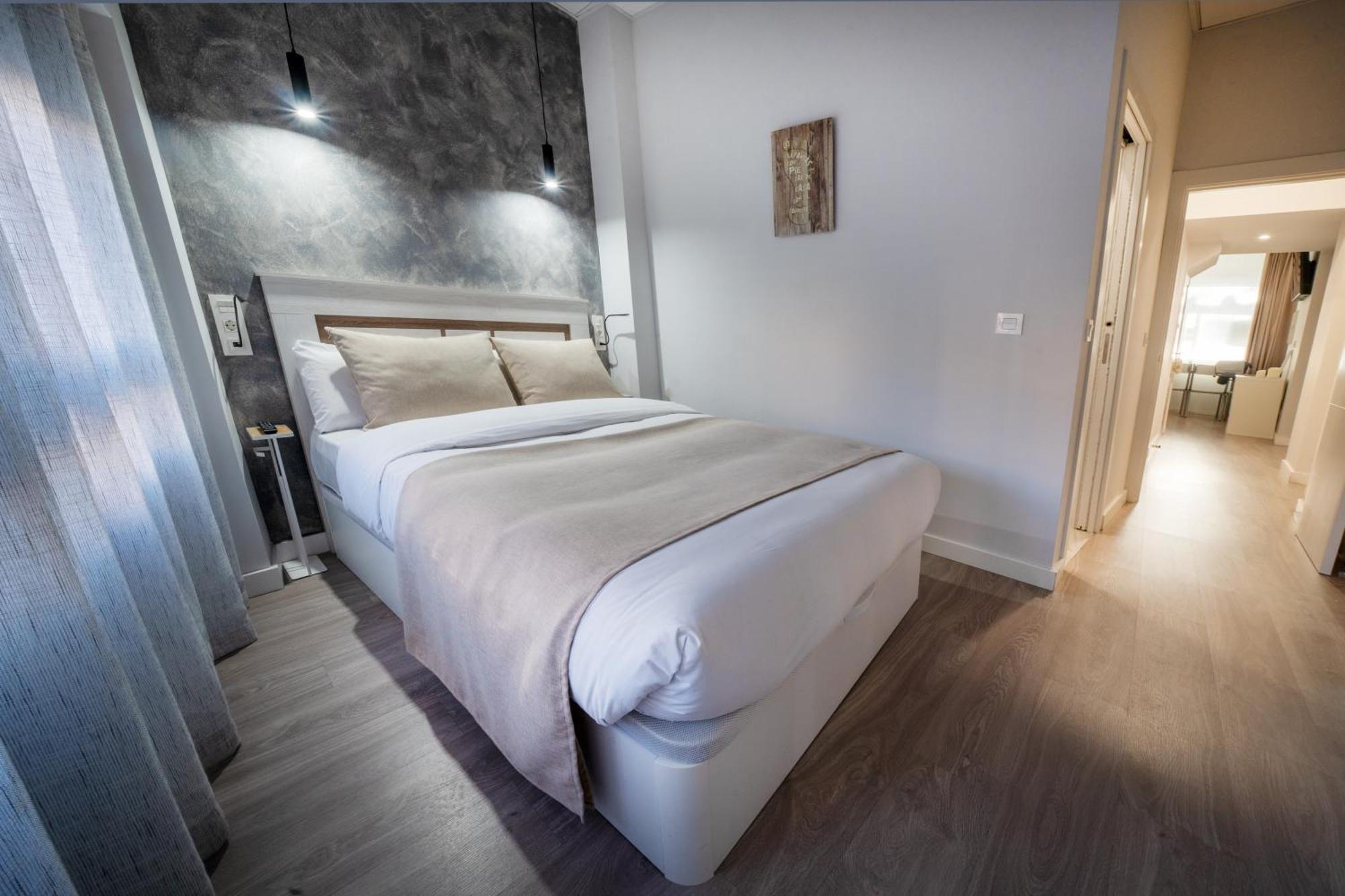 Apartamentos Aranda - Roble Aranda de Duero Kültér fotó