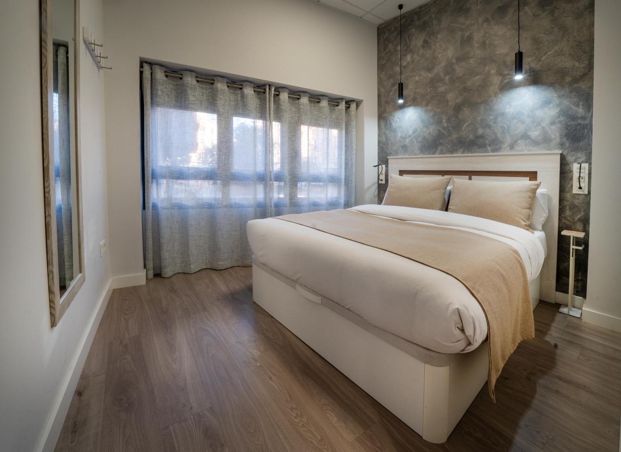 Apartamentos Aranda - Roble Aranda de Duero Kültér fotó